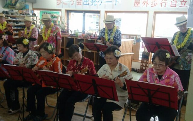 ウクレレバンドスペシャルライブ開催される!